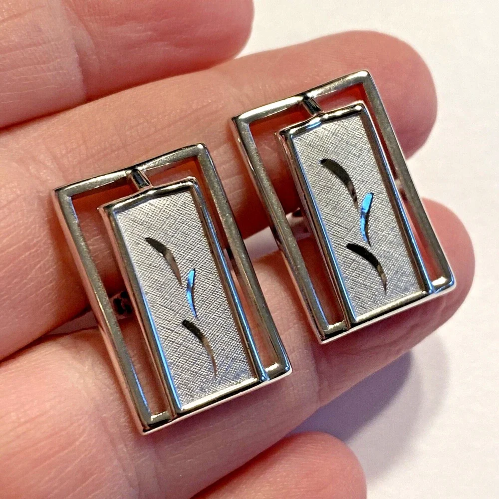 Vintage SWANK Mid Century Cuff Links Silvertone Brushed Etched Dimensional Chic